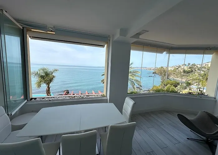 3 Pieces Avec Terrasse Ouverte Vue Mer